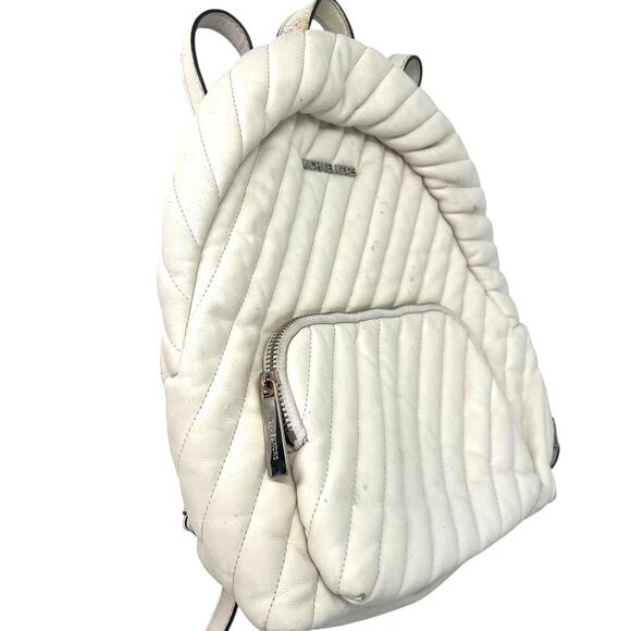 Michael Kors Erin medium quilted leather backpack in optic white Bag - Picture 4 of 7